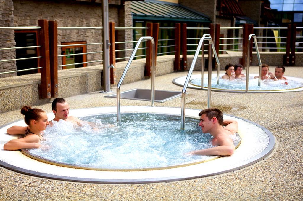 Apartmany Riviera A Chalupa Riviera Liptov, Bešeňová Zewnętrze zdjęcie