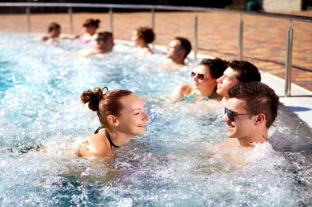 Apartmany Riviera A Chalupa Riviera Liptov, Bešeňová Zewnętrze zdjęcie